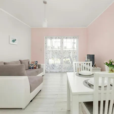 Lejlighed Komfortowy Apartament Z Tarasem Blisko Plazy Z Dodatkowymi Udogodnieniami W Pobierowie By Noclegi Renters
