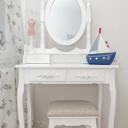 Lejlighed Komfortowy Apartament Z Tarasem Blisko Plazy Z Dodatkowymi Udogodnieniami W Pobierowie By Noclegi Renters *
