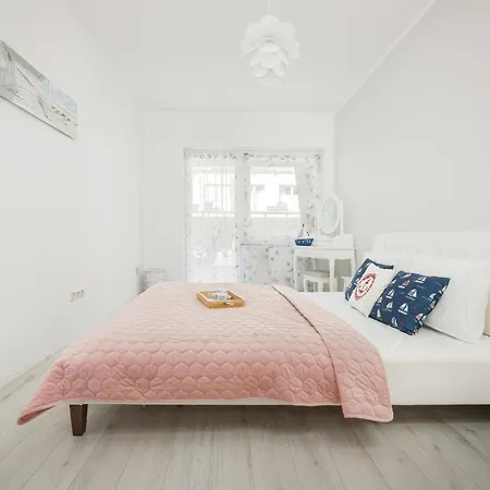 Komfortowy Apartament Z Tarasem Blisko Plazy Z Dodatkowymi Udogodnieniami W Pobierowie By Noclegi Renters Lejlighed Pobierowo