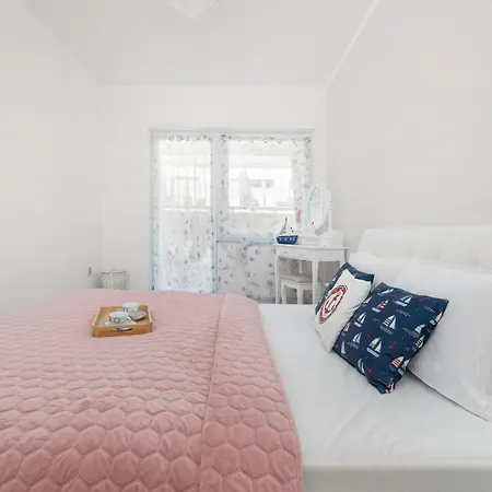 Komfortowy Apartament Z Tarasem Blisko Plazy Z Dodatkowymi Udogodnieniami W Pobierowie By Noclegi Renters Lejlighed