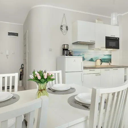 Komfortowy Apartament Z Tarasem Blisko Plazy Z Dodatkowymi Udogodnieniami W Pobierowie By Noclegi Renters Pobierowo