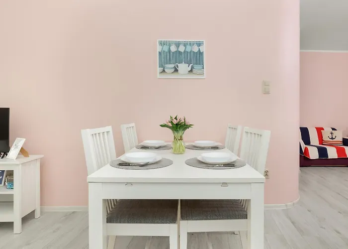 公寓 Lesna - Basen & Kort Tenisowy - Z Parkingiem I Tarasem By Rent Like *