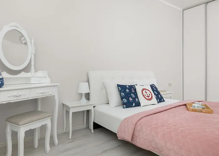 Lesna - Basen & Kort Tenisowy - Z Parkingiem I Tarasem By Rent Like 波别罗沃