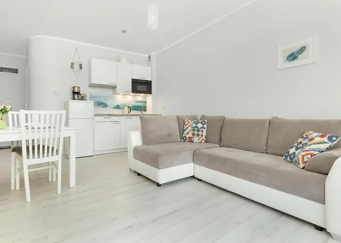 Lesna - Basen & Kort Tenisowy - Z Parkingiem I Tarasem By Rent Like * 波别罗沃