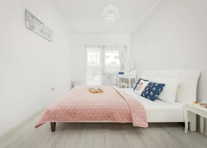 Lesna - Basen & Kort Tenisowy - Z Parkingiem I Tarasem By Rent Like 公寓 波别罗沃