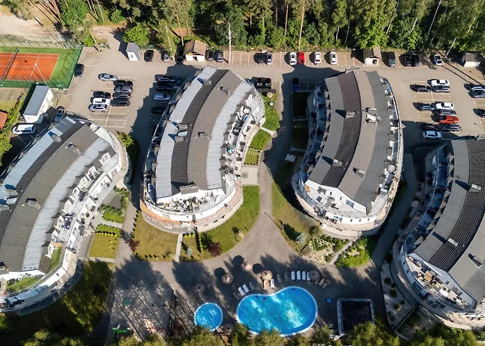 公寓 Lesna - Basen & Kort Tenisowy - Z Parkingiem I Tarasem By Rent Like 波别罗沃